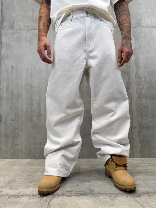 BAGGY WHITE