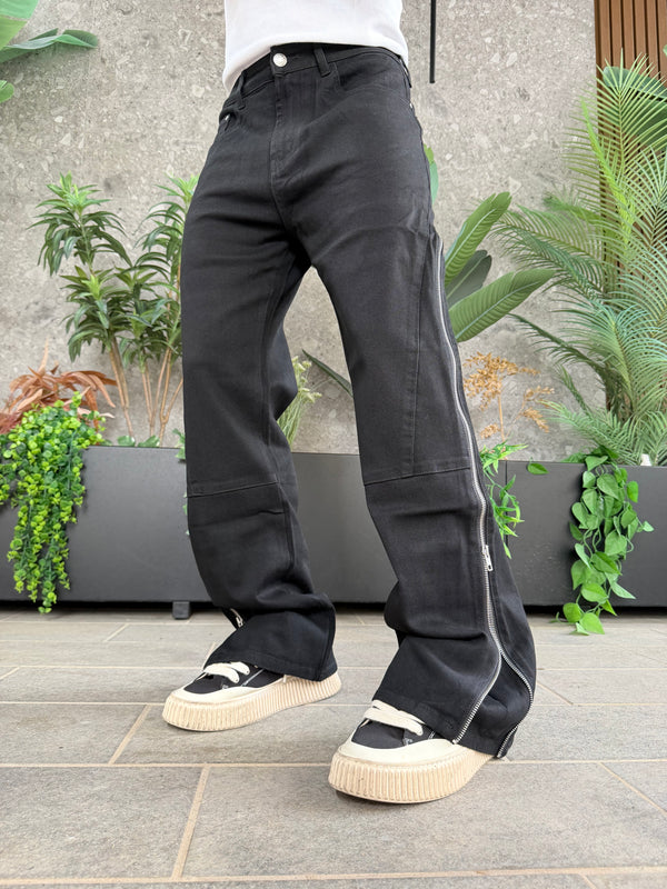 FLARE ZIP BLACK