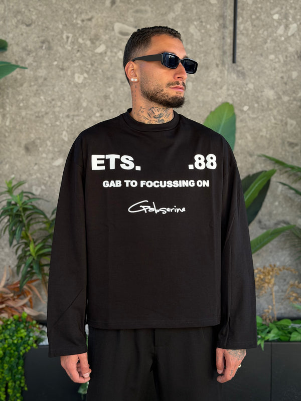 LONGSLEEVE AW. SCRIPT