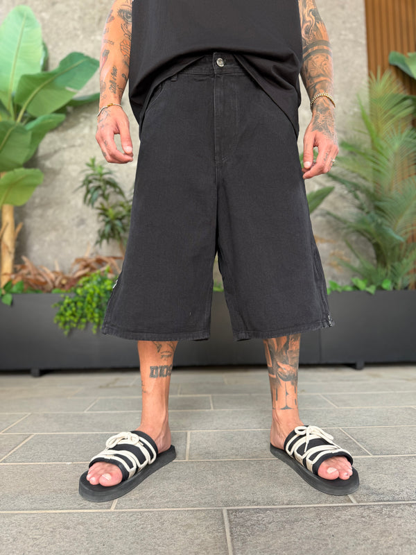 JHORTS BLACK ZIP